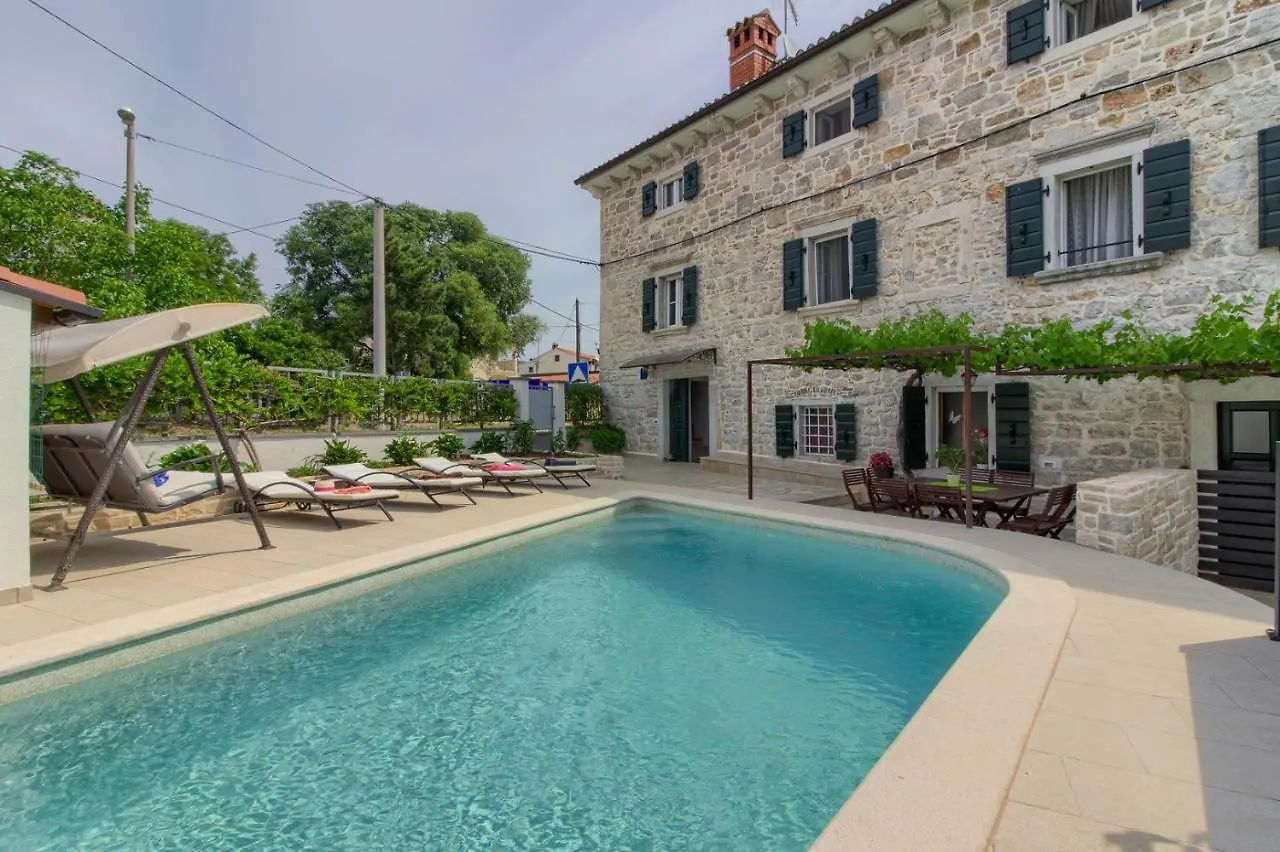 Cozy Villa Zita With Private Pool Near Town Center Porec