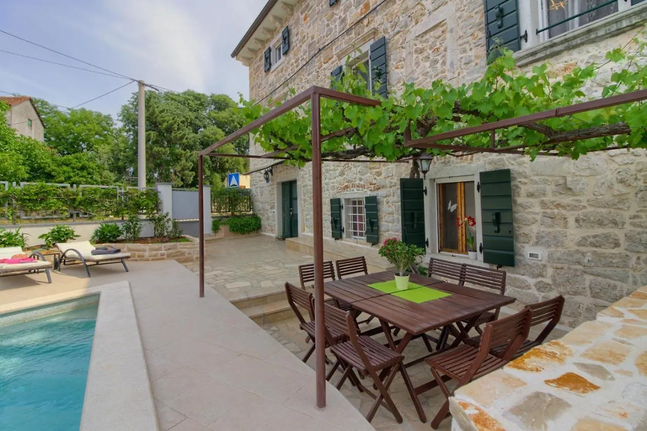 Cozy Villa Zita With Private Pool Near Town Center Porec